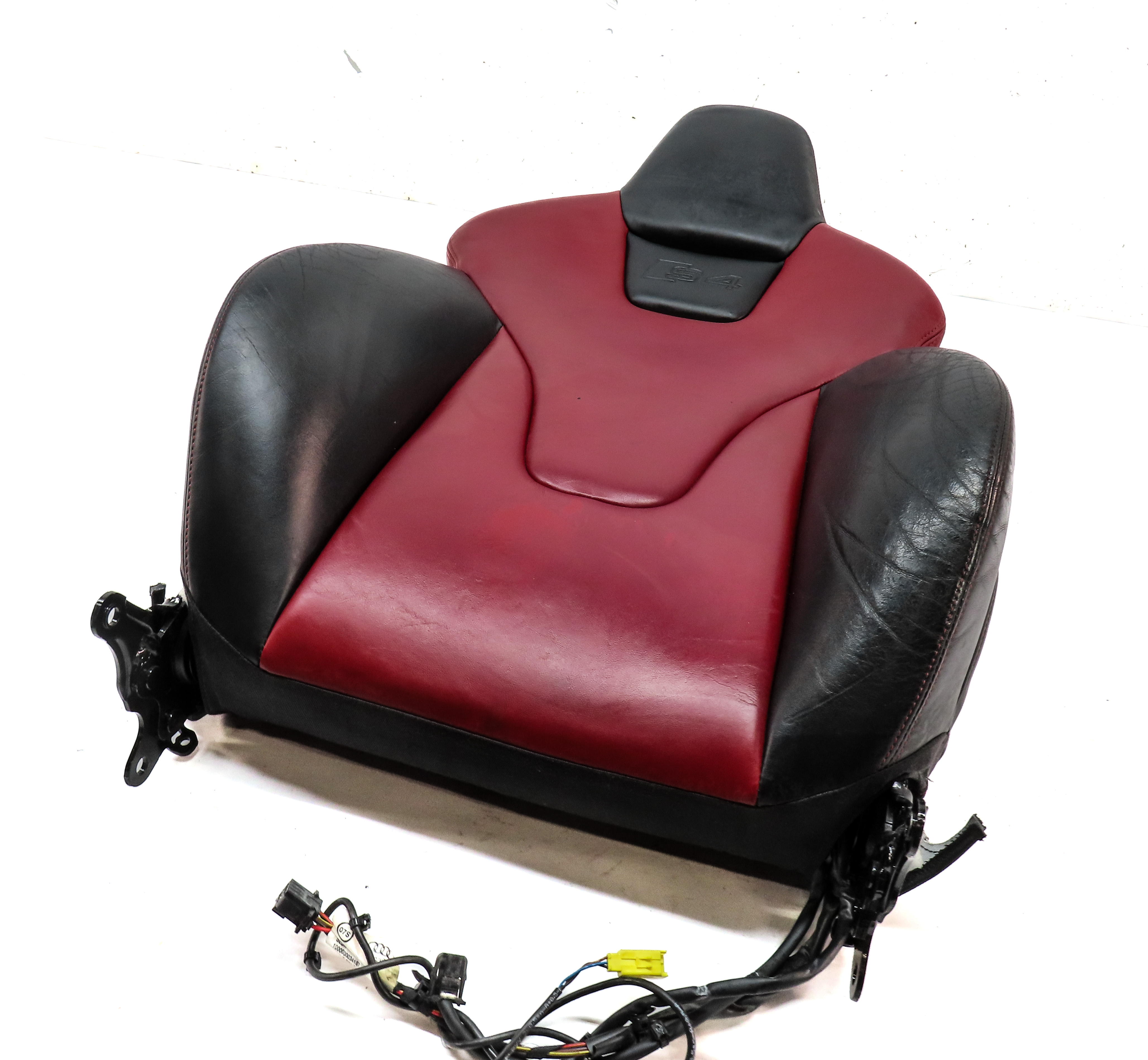 2010 AUDI S4 B8 8K FRONT LEFT DRIVER UPPER HEATED SPORT SEAT CUSHION RED & BLACK — exact item pictured